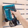 MAKITA Hakasnaulain LXT ® DST221Z - Makita LXT 18V Naulaimet - 088381677127 - 2