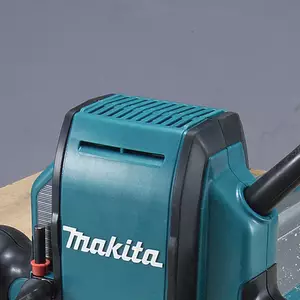 MAKITA KÄSIJYRSIN RP0900J - Makita Ylä-, liitos- ja reunajyrsimet - 088381641319 - 2